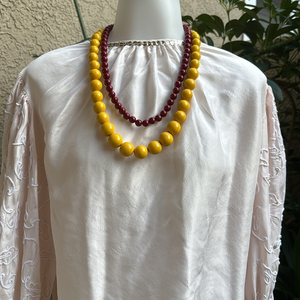 Vintage Yellow wooden Handmade Necklace - Picture 5 of 8
